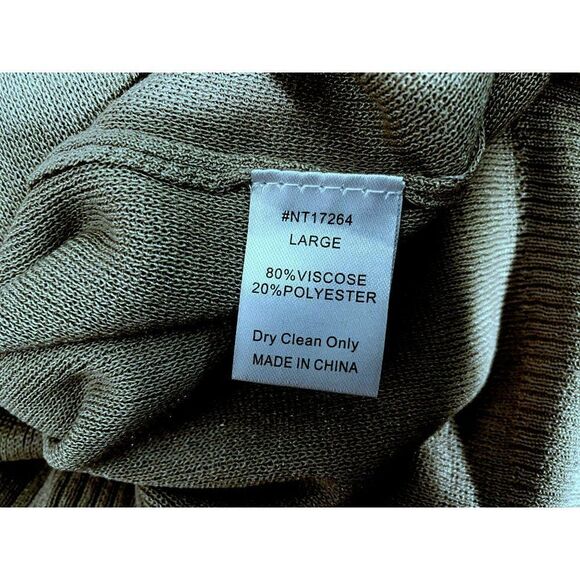 Lumiere Metallic Ruffle Detail Top Sweater Sz L Feminine Cozy Warm Pullover NEW - Picture 7 of 7